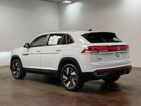 Used 2024 Volkswagen Atlas Cross Sport SE w/ Panoramic Sunroof Package AWD/4WD image 25