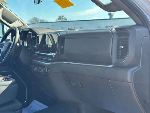 Used 2025 Chevrolet Silverado 2500 LT w/ Convenience Package AWD/4WD image 16