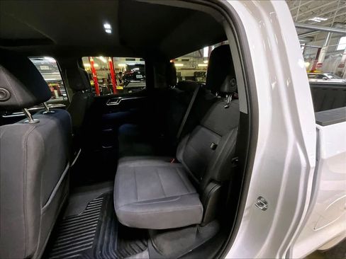 Used 2023 GMC Sierra 1500 Elevation w/ X31 Off-Road Package AWD/4WD image 15