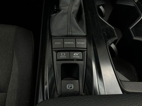 Used 2025 Toyota Camry LE image 22