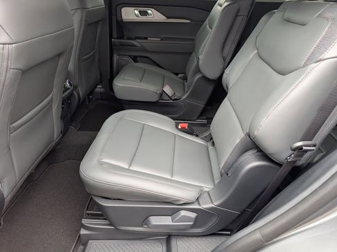New 2026 Ford Explorer Active w/ Active Comfort Package image 7