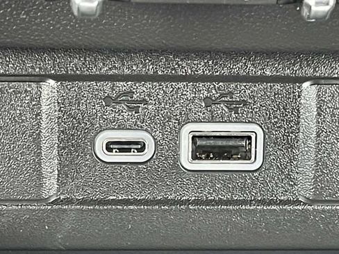 New 2025 GMC Canyon Elevation w/ Convenience Package image 23