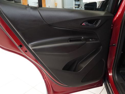 Used 2018 Chevrolet Equinox LT image 26