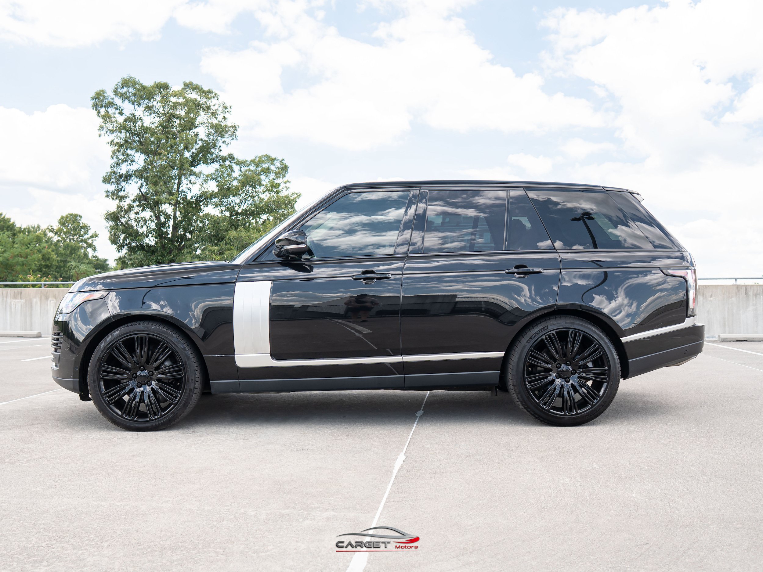 Used 2021 Land Rover Range Rover P525 Westminster Edition AWD/4WD image 4