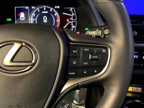 Certified 2024 Lexus UX 250h Premium image 24