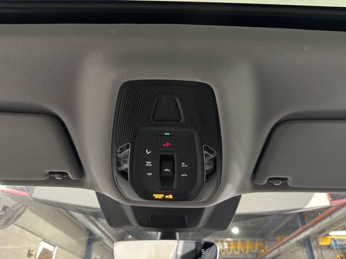 Used 2025 Audi Q5 Premium Plus w/ Premium Plus image 14