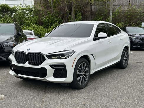 Used 2022 BMW X6 xDrive40i w/ M Sport Package AWD/4WD image 8