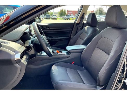 Used 2026 Nissan Altima 2.5 SV FWD image 27