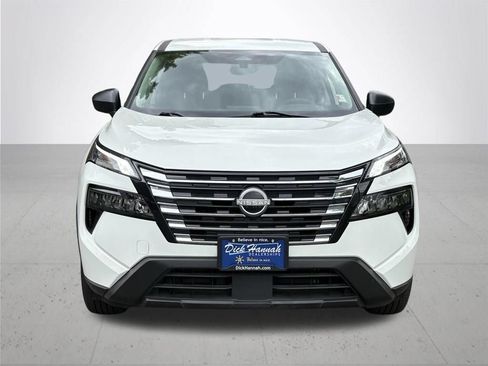 Used 2024 Nissan Rogue S AWD/4WD image 4