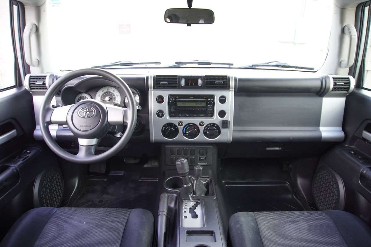 Used 2008 Toyota FJ Cruiser 4WD w/ Convenience Pkg image 10