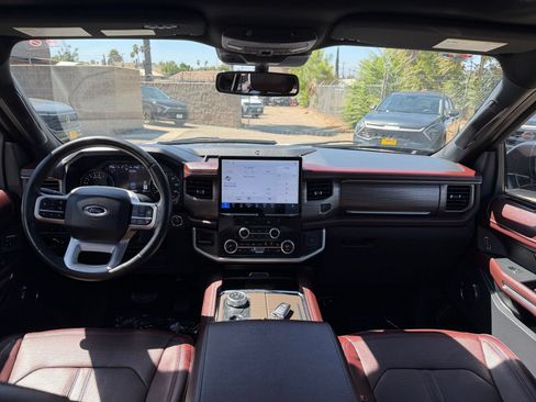 Used 2024 Ford Expedition Max Limited AWD/4WD image 37