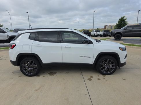 New 2026 Jeep Compass Latitude AWD/4WD image 6
