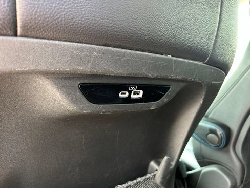 Used 2021 Chrysler Pacifica Touring-L w/ Premium & Safety Sphere Group FWD image 36