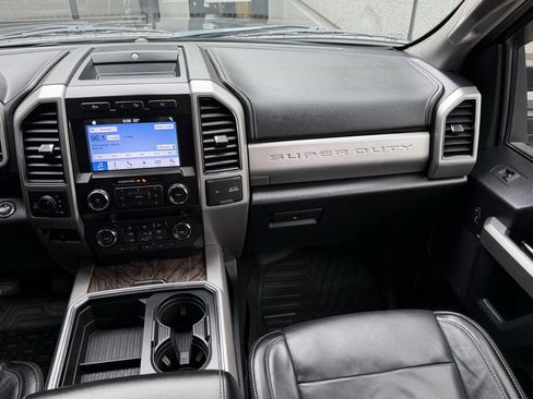 Used 2019 Ford F250 Lariat w/ Lariat Ultimate Package AWD/4WD image 21