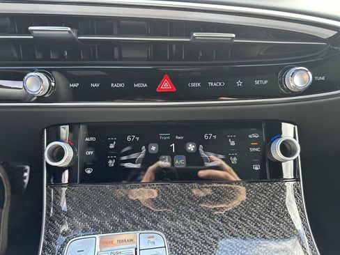 New 2026 Genesis GV70 3.5T Sport Prestige AWD/4WD image 25