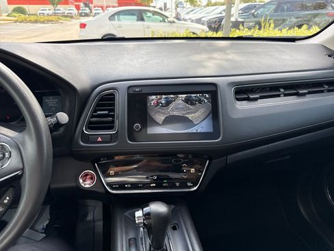 Used 2021 Honda HR-V EX image 10