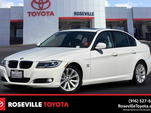Used 2011 BMW 328i xDrive Sedan AWD/4WD image 1