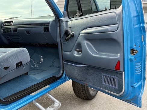 Used 1993 Ford F250 XLT image 49