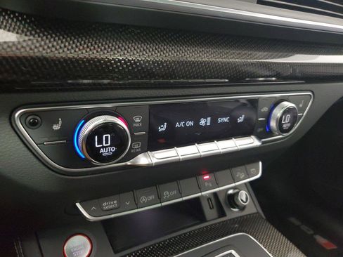 Used 2018 Audi SQ5 Prestige AWD/4WD image 29