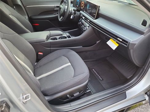 New 2025 Hyundai Sonata SEL image 9