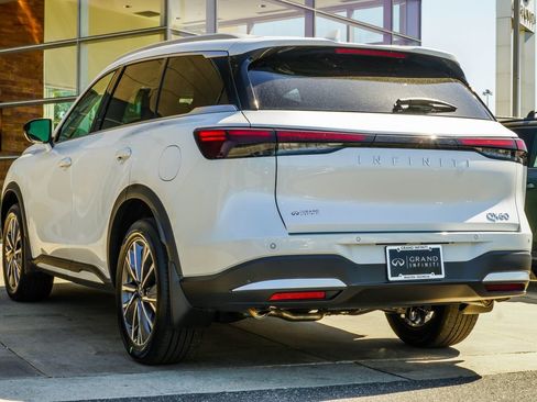 New 2026 INFINITI QX60 Luxe FWD image 10