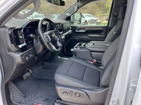 Used 2024 Chevrolet Silverado 3500 LT w/ True North Edition AWD/4WD image 14
