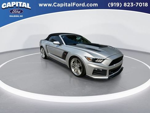 Used 2016 Ford Mustang GT Premium RWD image 2