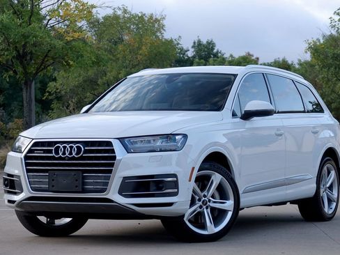 Used 2019 Audi Q7 3.0T Prestige w/ Prestige Package image 2