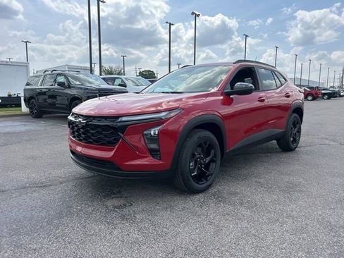 New 2026 Chevrolet Trax LT FWD image 7