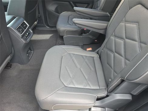 New 2026 Volkswagen Atlas SE FWD image 13