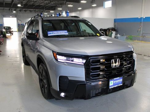 New 2026 Honda Pilot Black Edition image 4