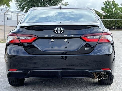 Used 2024 Toyota Camry SE FWD image 5
