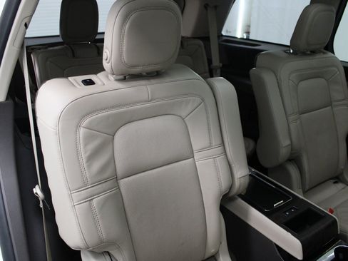 Used 2020 Lincoln Aviator Reserve w/ Equipment Group 201A image 34