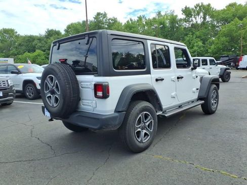Used 2022 Jeep Wrangler Unlimited Sport AWD/4WD image 3