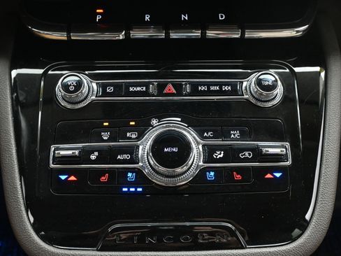 Used 2022 Lincoln Corsair Reserve w/ Elements Package image 18