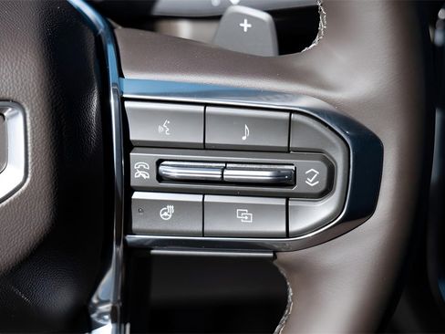 New 2026 GMC Yukon Elevation image 13