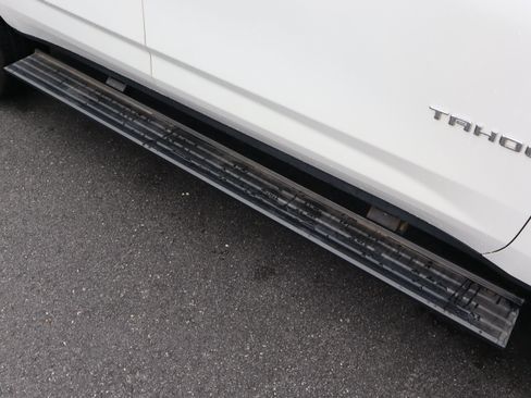 Used 2025 Chevrolet Tahoe High Country AWD/4WD image 12