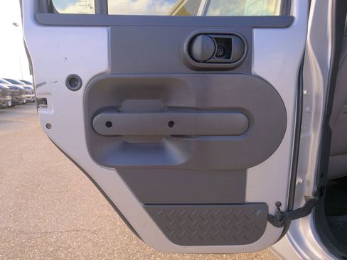 Used 2010 Jeep Wrangler Unlimited Sport image 30