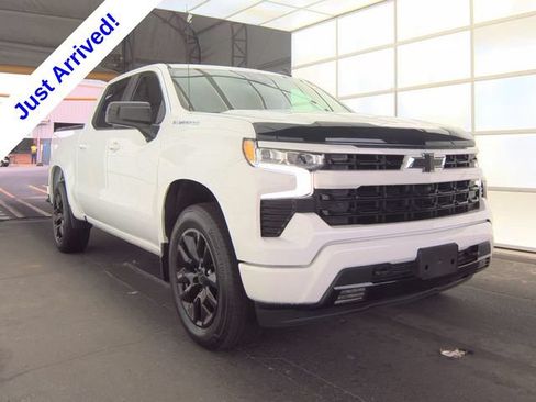 Used 2023 Chevrolet Silverado 1500 RST AWD/4WD image 2