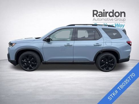 Used 2026 Honda Pilot Black Edition image 4