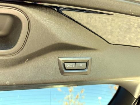 Certified 2024 BMW X7 M60i w/ Climate Comfort Package image 12