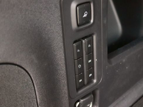 Used 2025 Ford Expedition Max Platinum w/ Driver's Package image 22