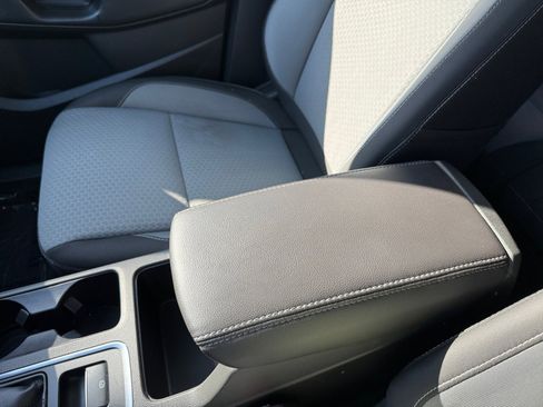 Used 2017 Ford Escape SE image 14