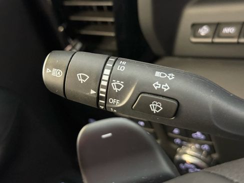 Used 2024 GMC Sierra 1500 AT4 w/ Technology Package AWD/4WD image 41