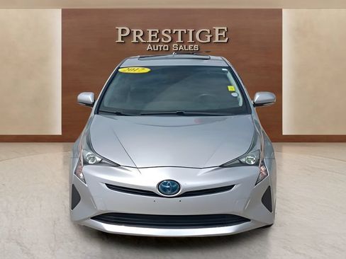 Used 2017 Toyota Prius Three w/ Advanced Technology Package FWD image 39