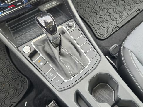 New 2026 Volkswagen Jetta SE FWD image 18