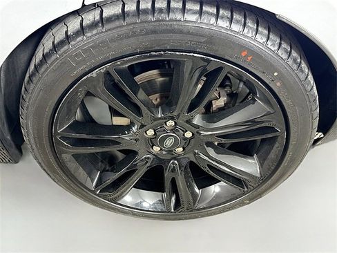 Certified 2023 Land Rover Range Rover Velar R-Dynamic S image 33