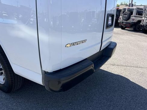 Used 2025 Chevrolet Express 2500 Extended w/ Driver Convenience Package RWD image 11
