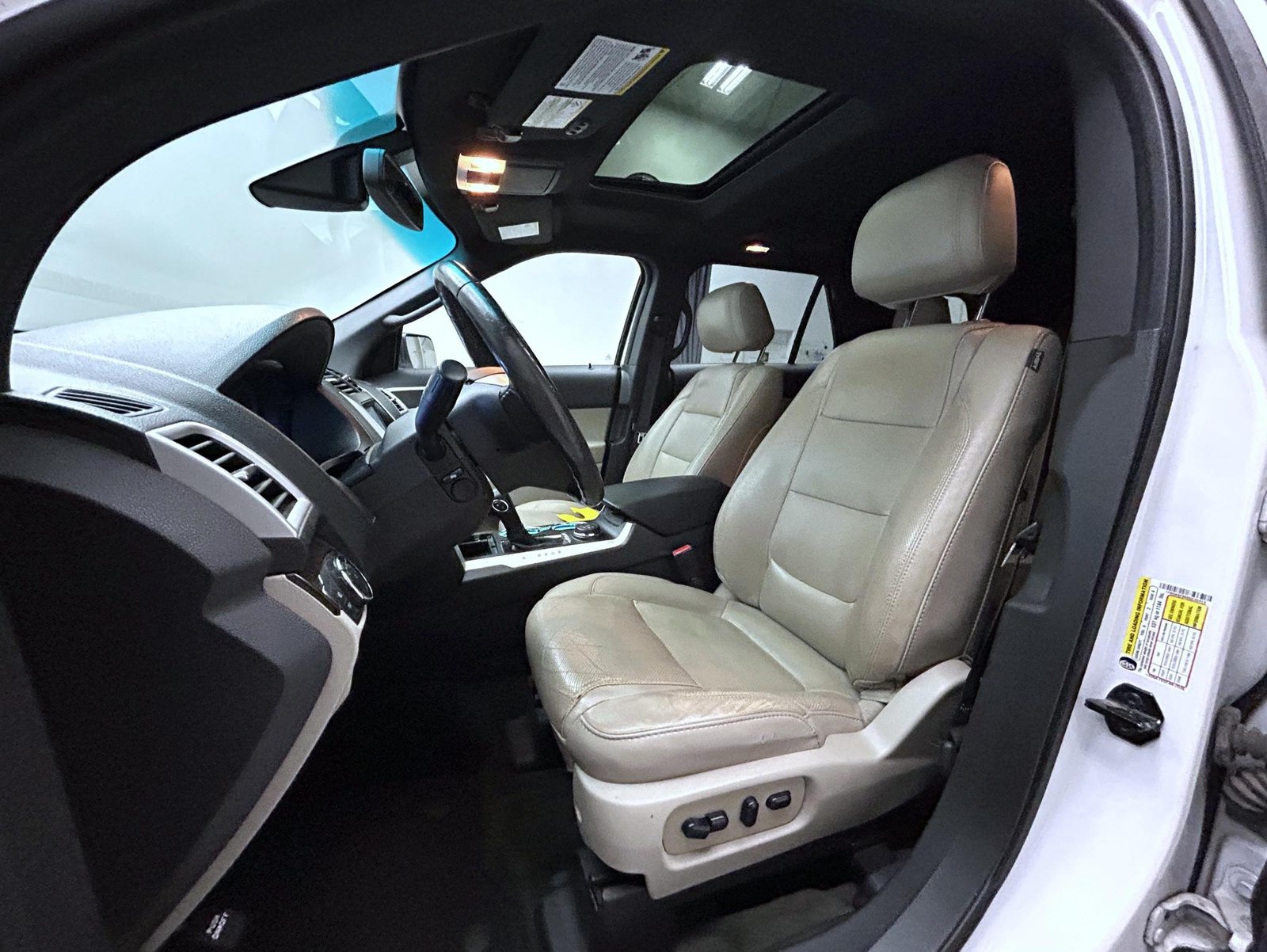 Used 2014 Ford Explorer Limited w/ Equipment Group 302A AWD/4WD image 11