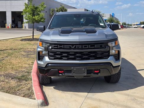 Used 2025 Chevrolet Silverado 1500 Custom Trail Boss AWD/4WD image 2